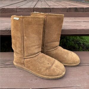 BearPaw Tan Suede Boots